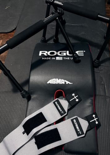 Customer photo review of HolStrength Wrist Wraps 18"