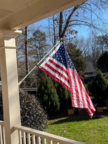 Customer photo review of Non-Tangle Flagpole Spinners