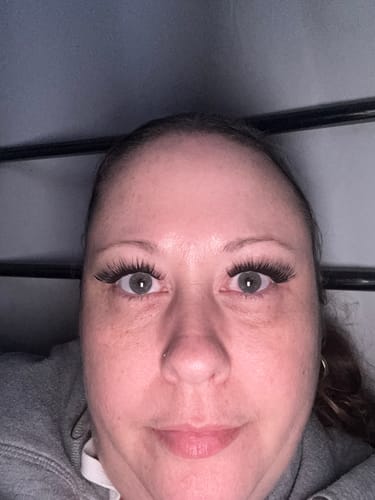 Customer photo review of FEATHER Self-adhesive Cluster Lashes