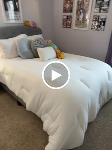 Customer video review of MarshMellow Comforter