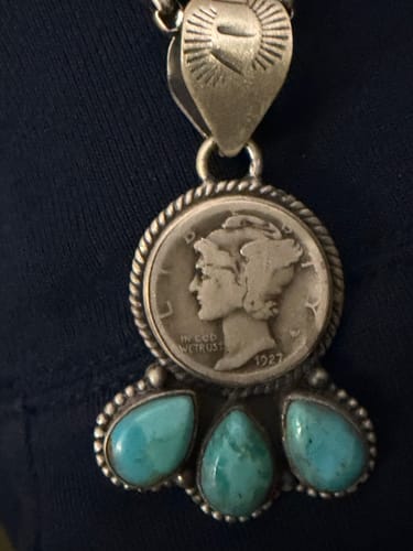 Customer photo review of Genuine 1927 90% Silver Mercury Dime Coin w/Teardrop Turquoise Decorated Unisex Pendant