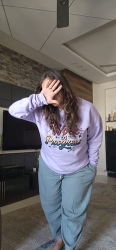 Customer photo review of Women Oversized Sweatshirt