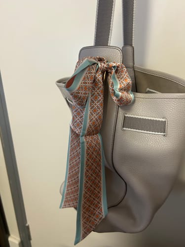 Customer photo review of OC Twilly scarf