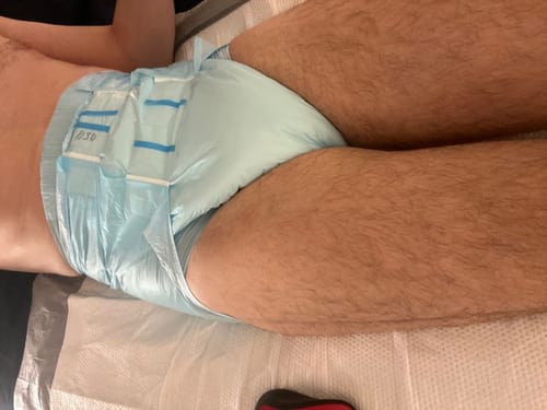 Customer photo review of SUNKISS Masterpiece Adult Diapers With Tabs