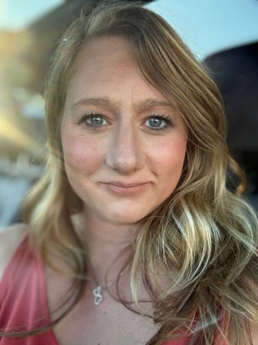 Customer photo review of Piña Colada Hair Growth Supplement