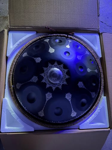 Customer photo review of Cosmos Handpan - Midnight Mandarins 12 Notes in D Minor - Tambourine Gift Set