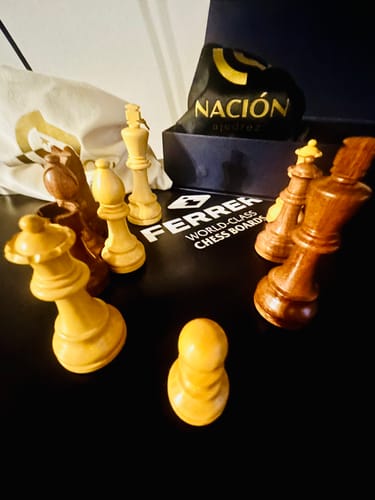 Customer photo review of SET Nogal Estandar con Coordenadas mas Piezas FERRER Estandar Acacia