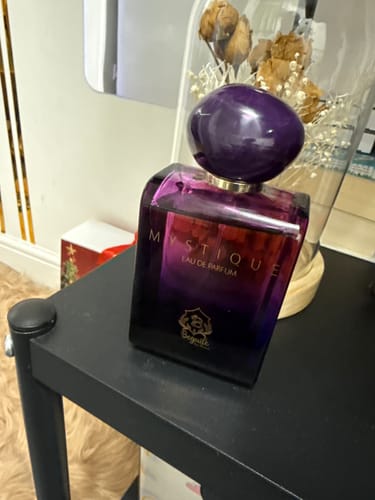 Customer photo review of Mystique