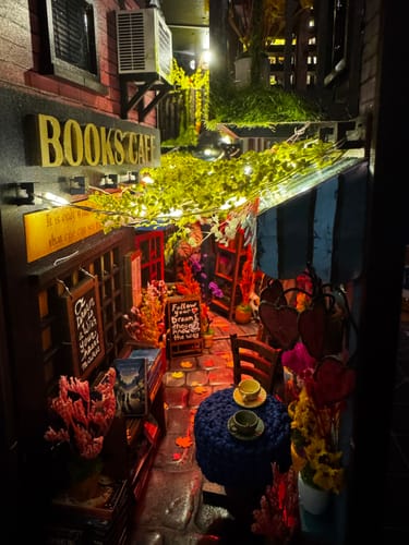 Customer photo review of Dreamy MiniAlley - Booknook DIY kit