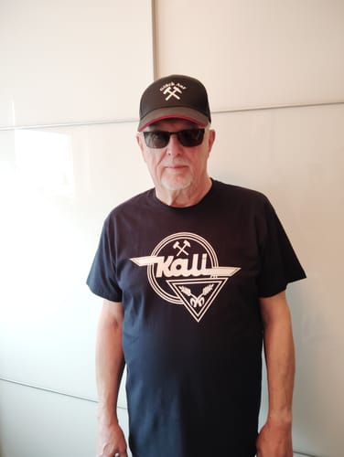 Customer photo review of DDR Ostalgie Shirt Unisex • KOMBINAT KALI