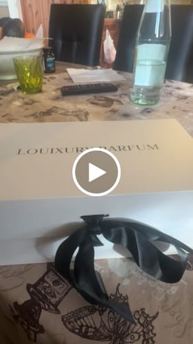 Customer video review of OMBRE NOMADE