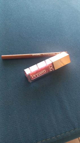 Customer photo review of LIP CONTOUR DREAMY X HONEY VAL