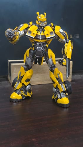Customer photo review of Toyboy (Wanjuzai Toys) W01 W-01 HXZ Huangxiaozai (RotB Rise of the Beast Bumblebee) DLX Scale 21.3cm / 8.4"