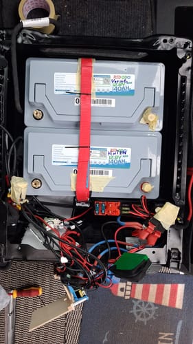 Customer photo review of 0% MwSt. - Redodo 12V 140Ah Untersitz LiFePO4 Batterie mit Bluetooth für Wohnmobil