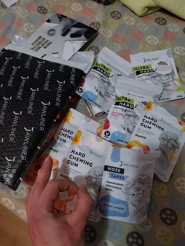 Customer photo review of JAWLINER® Hard Chewing Gum