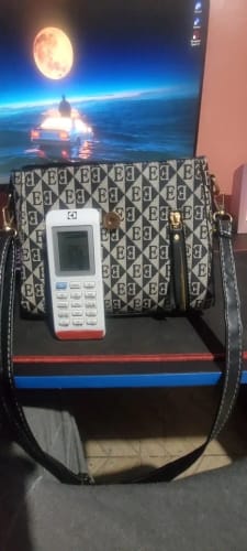 Customer photo review of High Quality Bags Fashion Print Leather Shoulder Bag Luxury Design Shoulder Bag Elegant Small Square Bag