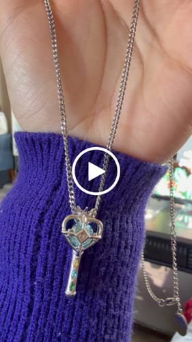 Customer video review of Moabong Necklace