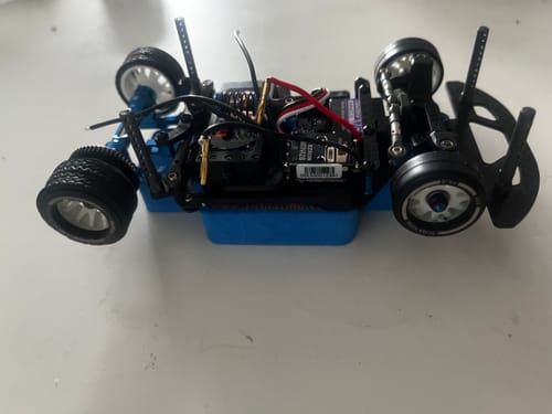 Customer photo review of Special Edition Silver Horse White Wheels EVO 2WD Racing "JUD" Threaded carbon-fiber