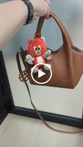 Customer video review of Everyday Urban Tote - Brown