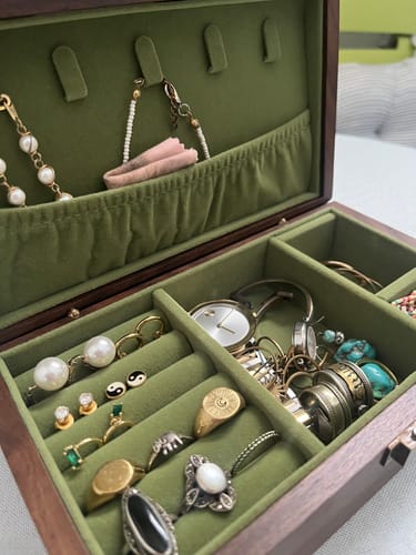 Customer photo review of Emerald Minimalist Walnut Jewelry Box