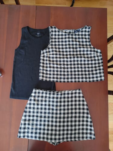 Customer photo review of Preloved Women's Gap Apparel