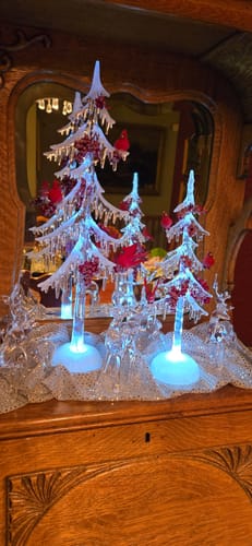 Customer photo review of Icicle Tree w/ Cardinals 13"