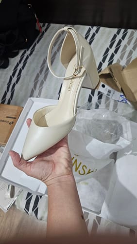 Customer photo review of Scarpin Noiva Couro Perolado Off White