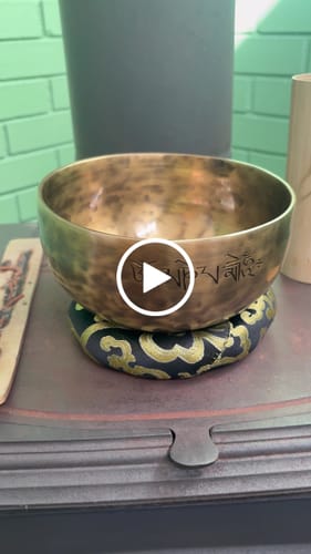 Customer video review of Himalayas Full Moon Singing Bowl