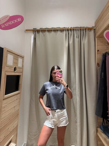 Customer photo review of Polera Manga Corta Logo Grey