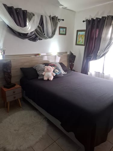 Reseña con foto de un cliente sobre BASE DE CAMA - Gris