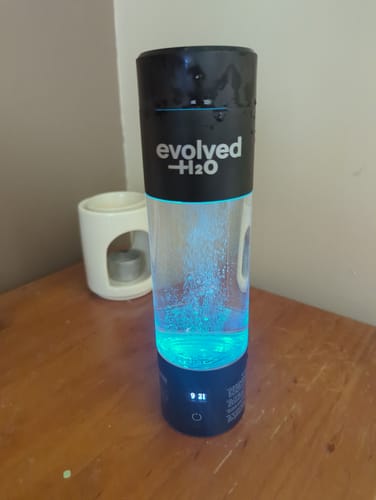 Customer photo review of Evolved H2O™ Advanced Hydrogen: Pro Bottle
