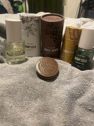 Customer photo review of Sweet Ginger Vapor Rub