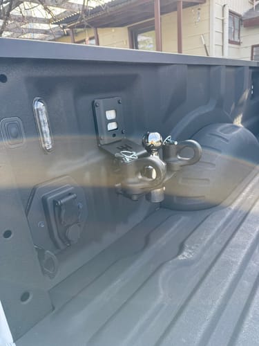 Customer photo review of Hitcholder™ Gooseneck - Ford BoxLink