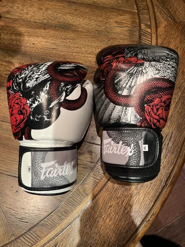 Customer photo review of FAIRTEX THE BEAUTY OF SURVIVAL - LIMITED EDITION BOXING GLOVES - BGV24 | COMES WITH WOODEN BOX