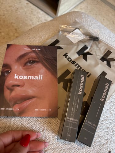 Customer photo review of KosmaLash® | Sérum Crecimiento & Anticaída
