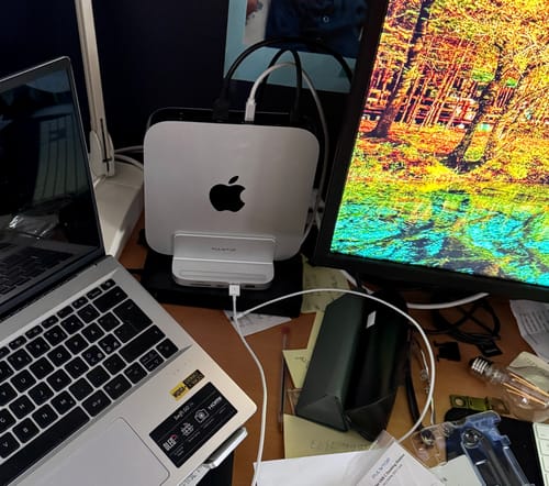 Customer photo review of PULWTOP 8-in-1 Vertical Mac Mini Dock ,Mac Mini Hub Stand with M.2 PCIe NVMe SSD Enclosure