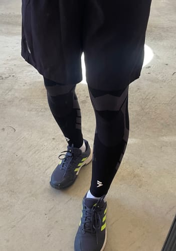 Customer photo review of Compression Sleeves V2 for Knees and Legs