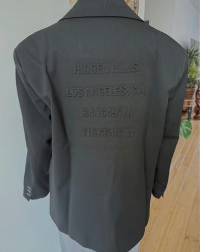 Customer photo review of BLUE LABEL EMBOSSED BLAZER BLACK