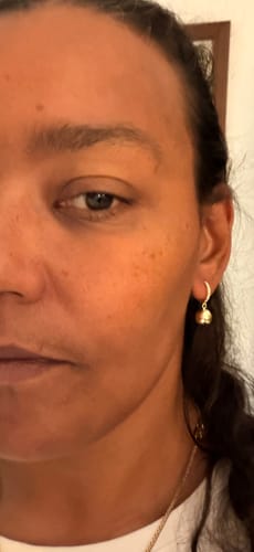 Customer photo review of Malak Moissanite Earrings