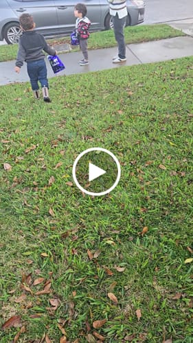 Customer video review of Classic Midi Rain Boot in Clay / Black