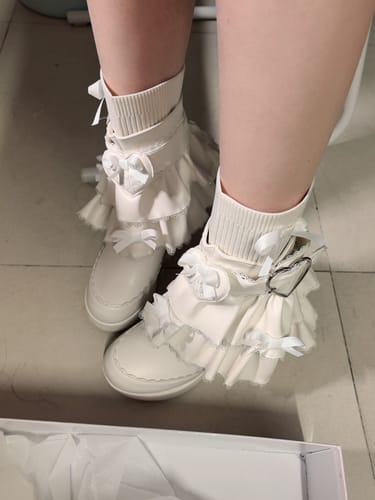 Customer photo review of Cake Boots