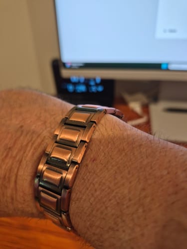 Customer photo review of Mens Copper Magnetic Bracelet TRIPLE Power
