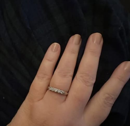 Customer photo review of Vintage 14k White Gold .43cttw Diamond Sparkling 5-Stone Ring 8.50