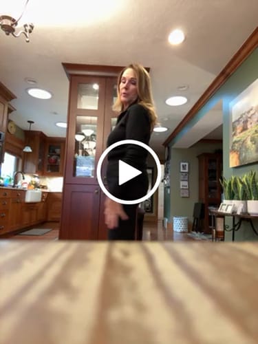 Customer video review of Brooke 1/4 Zip - Black