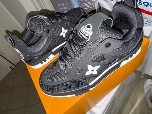 Recensione con foto di un cliente su Sneakers LV Skate Nera/Bianca