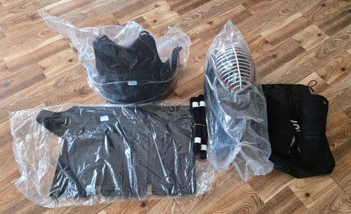 Customer photo review of *SPECIAL OFFER!* - 'VANGUARD MYRMIDON' Super Protective GUARD-STITCH KendoStar Bogu Set