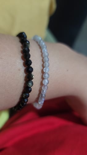 Customer photo review of Pulsera de Labradorita (4 mm)