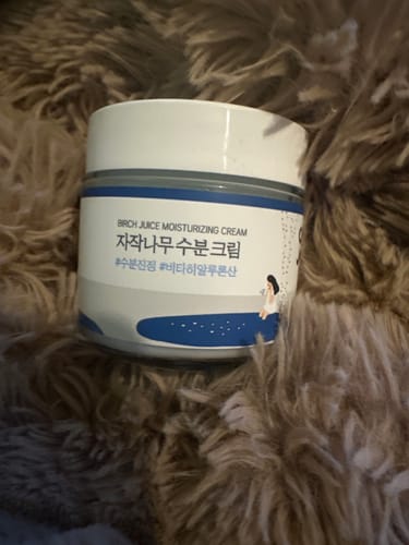 Customer photo review of Round Lab - Crème hydratante régénérante au jus de bouleau - 80ml