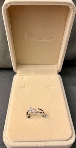 Customer photo review of Bague Double Croix