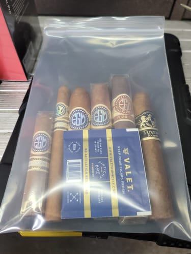 Customer photo review of EGM Cigars 6 Cigar Sampler